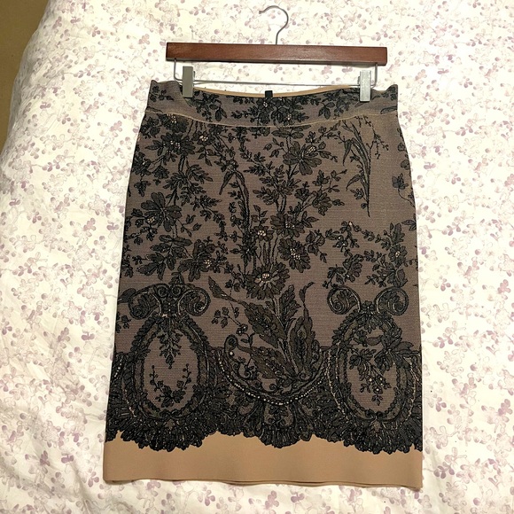 BCBGMaxAzria Dresses & Skirts - BCBGMaxazria stretch lace print skirt